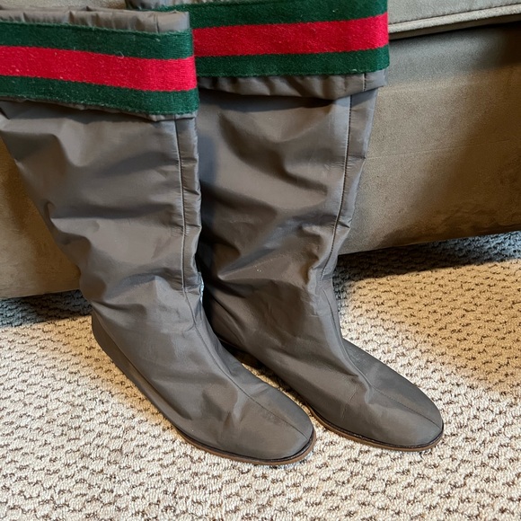 Gucci Shoes - VINTAGE GUCCI RAIN BOOTS